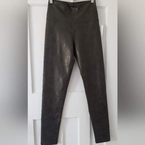 Aerie Offline The Hugger High Waisted Crackle Legging Olive/Army Green Sz M NWT - Picture 3 of 13